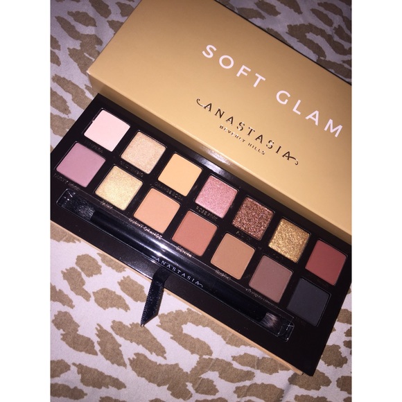 anastasia soft glam palette anastasia soft glam palette